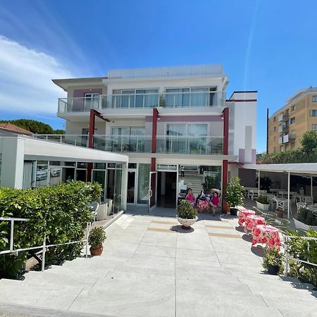 Hotel Al ponte Lignano Sabbiadoro Buitenkant foto