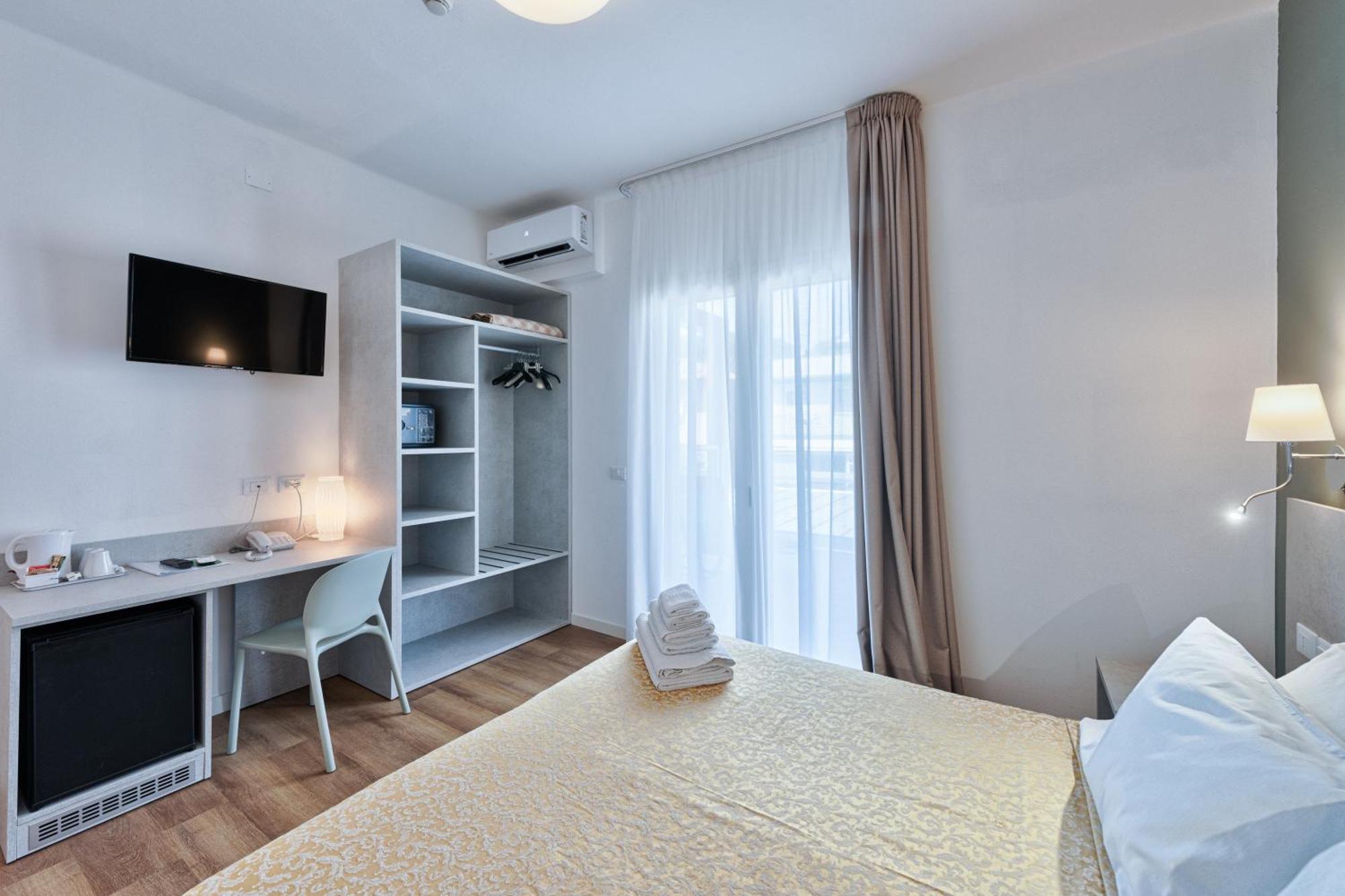 Hotel Al ponte Lignano Sabbiadoro Buitenkant foto