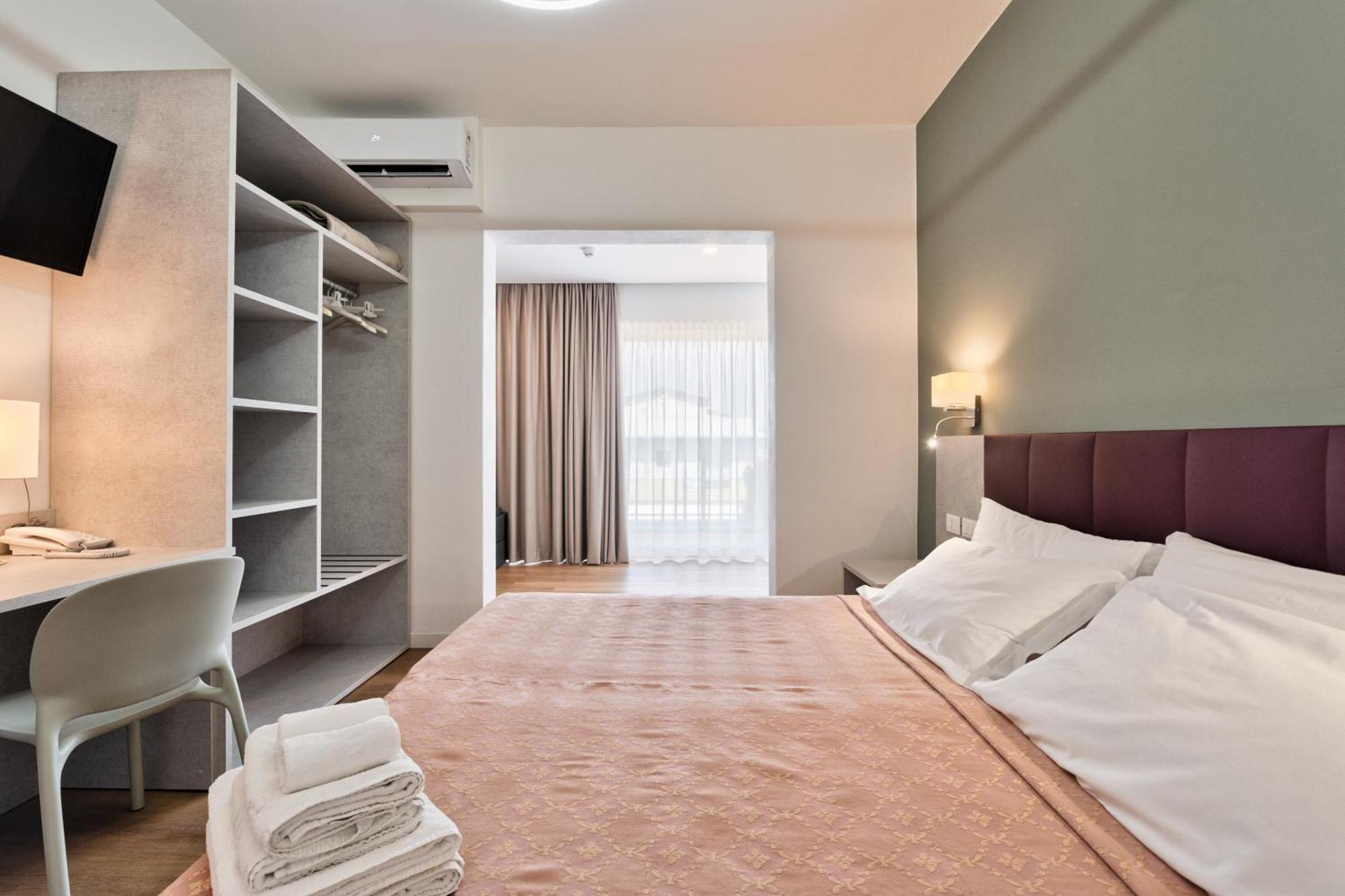 Hotel Al ponte Lignano Sabbiadoro Buitenkant foto
