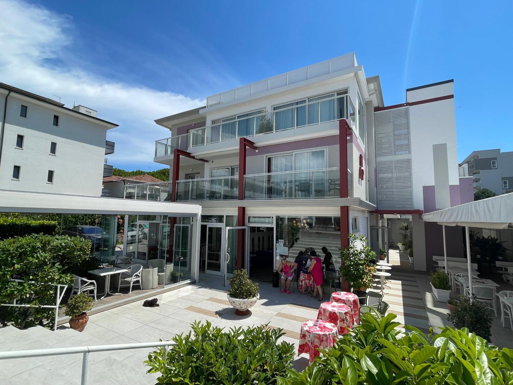 Hotel Al ponte Lignano Sabbiadoro Buitenkant foto