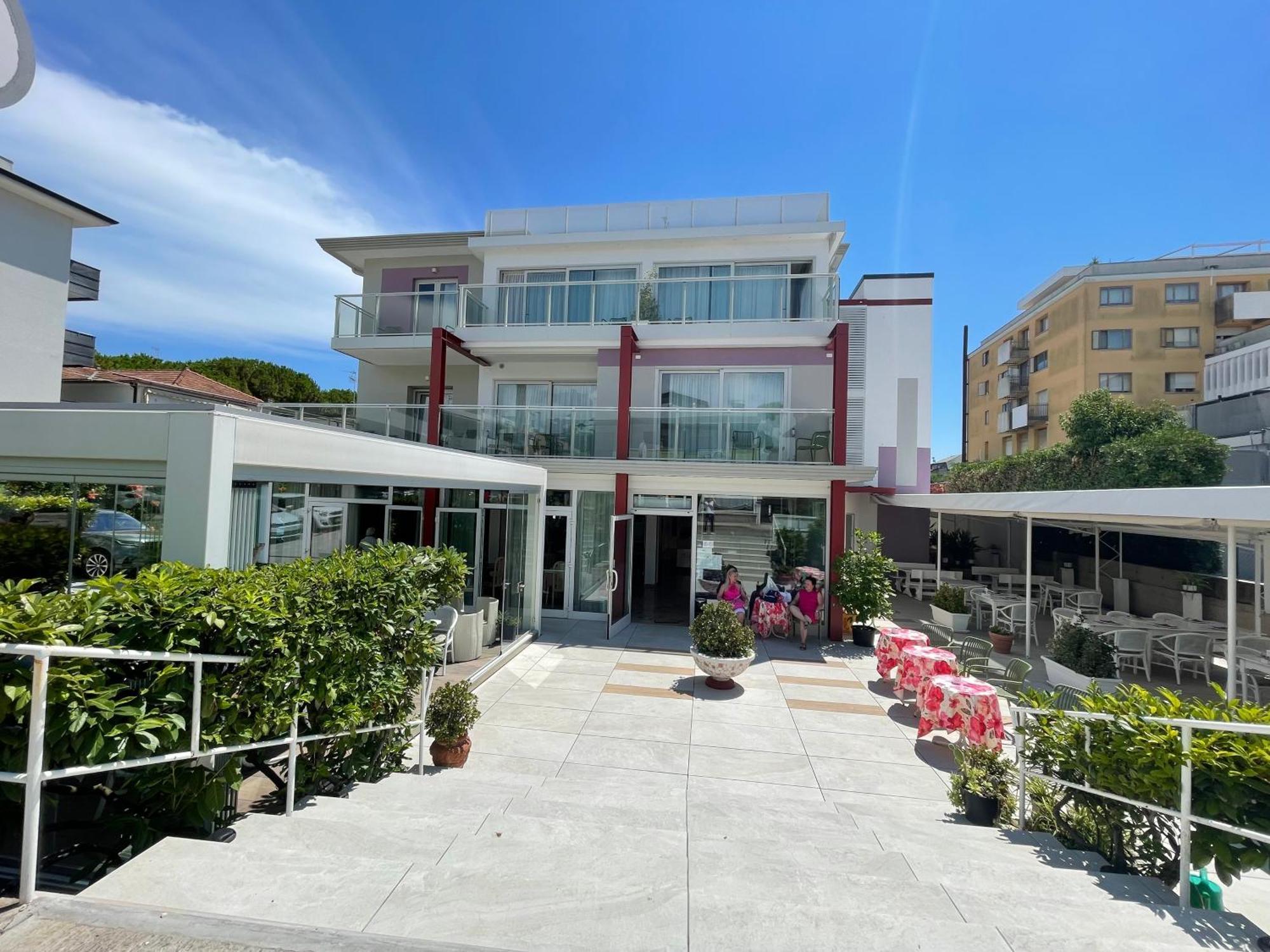 Hotel Al ponte Lignano Sabbiadoro Buitenkant foto