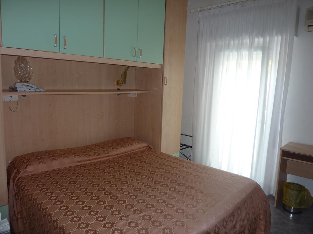 Hotel Al ponte Lignano Sabbiadoro Buitenkant foto