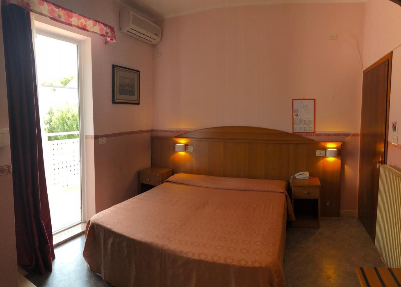 Hotel Al ponte Lignano Sabbiadoro Buitenkant foto