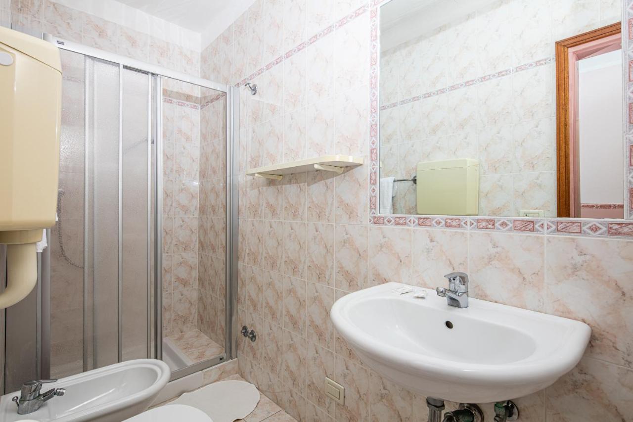 Hotel Al ponte Lignano Sabbiadoro Buitenkant foto