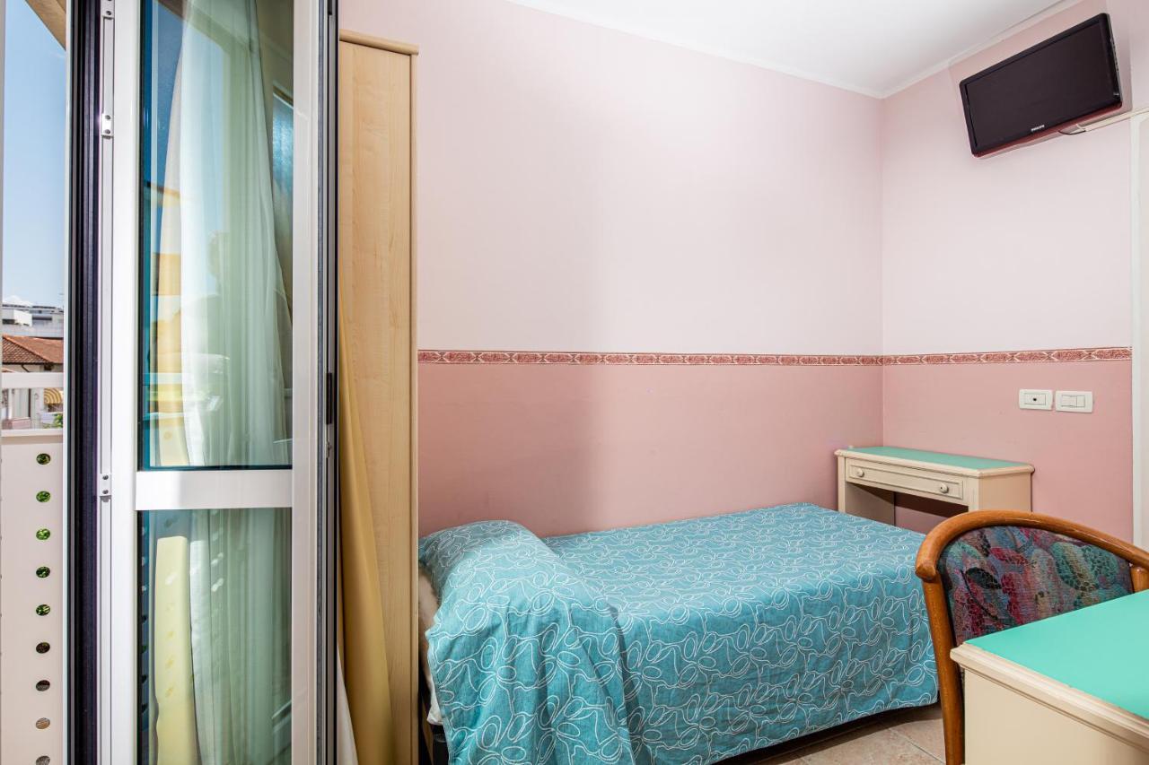 Hotel Al ponte Lignano Sabbiadoro Buitenkant foto
