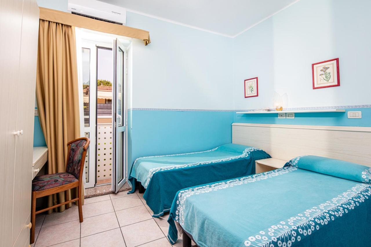 Hotel Al ponte Lignano Sabbiadoro Buitenkant foto